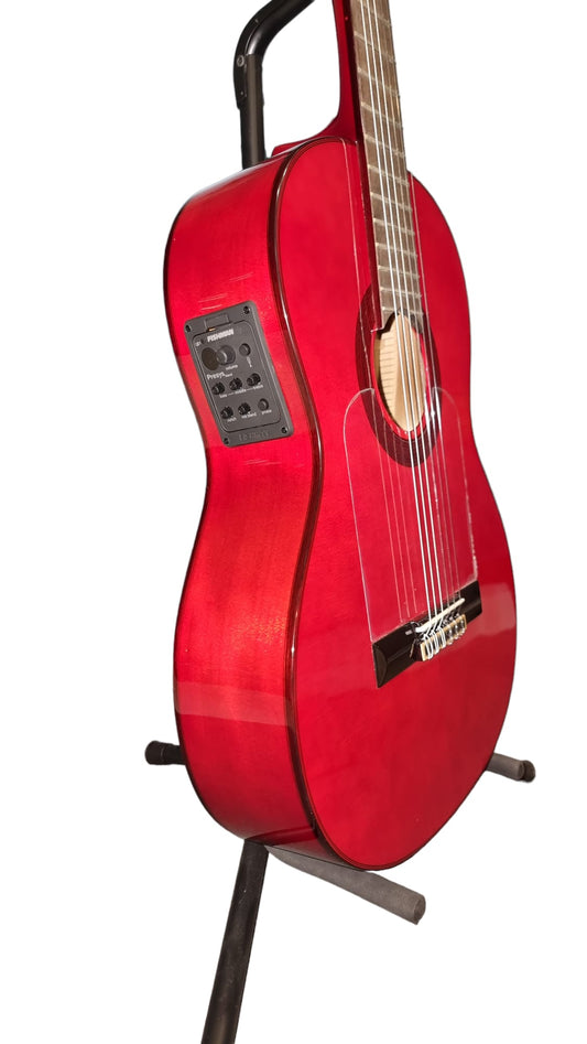 Jose Rincon Amplificada con Fishman