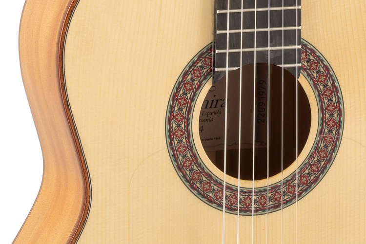 GUITARRA CLÁSICA ADMIRA F4 SERIE FLAMENCO ARTESANÍA