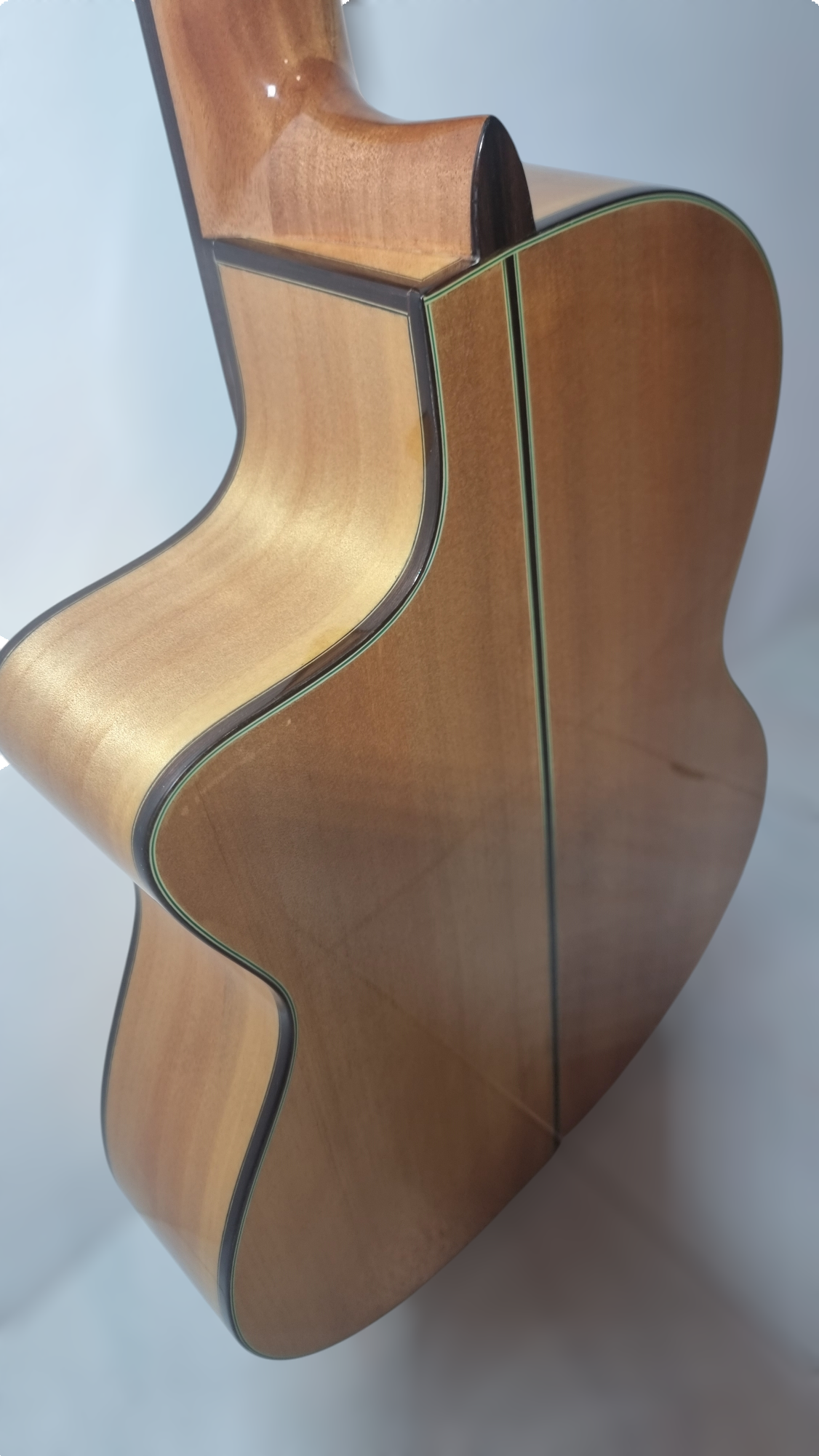 Guitarra Flamenca Modelo PM-15 Cutaway Amplificada