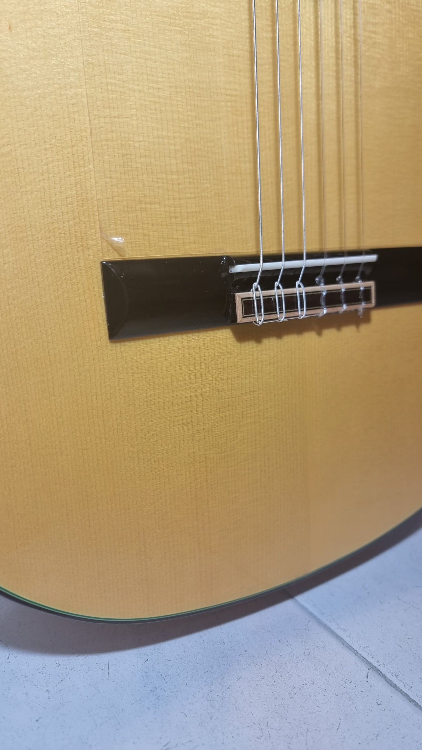 Guitarra Flamenca Modelo PM-15 Cutaway Amplificada