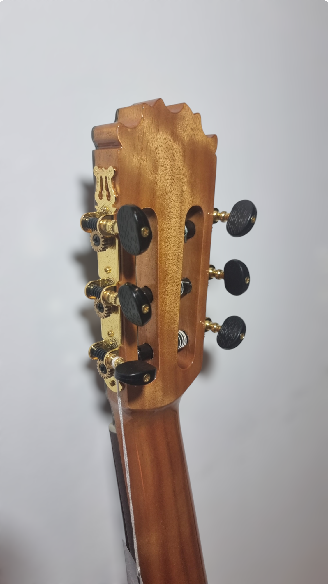 Guitarra Flamenca Modelo PM-15 Cutaway Amplificada