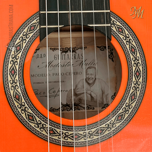 guitarra flamenca modelo paco cepero con previo 0s1