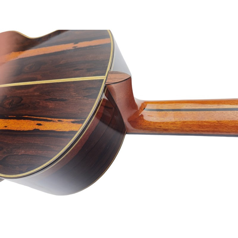 Guitarra Clásica Antonio de Toledo AAT-19C Incluye un estuche rigido abs