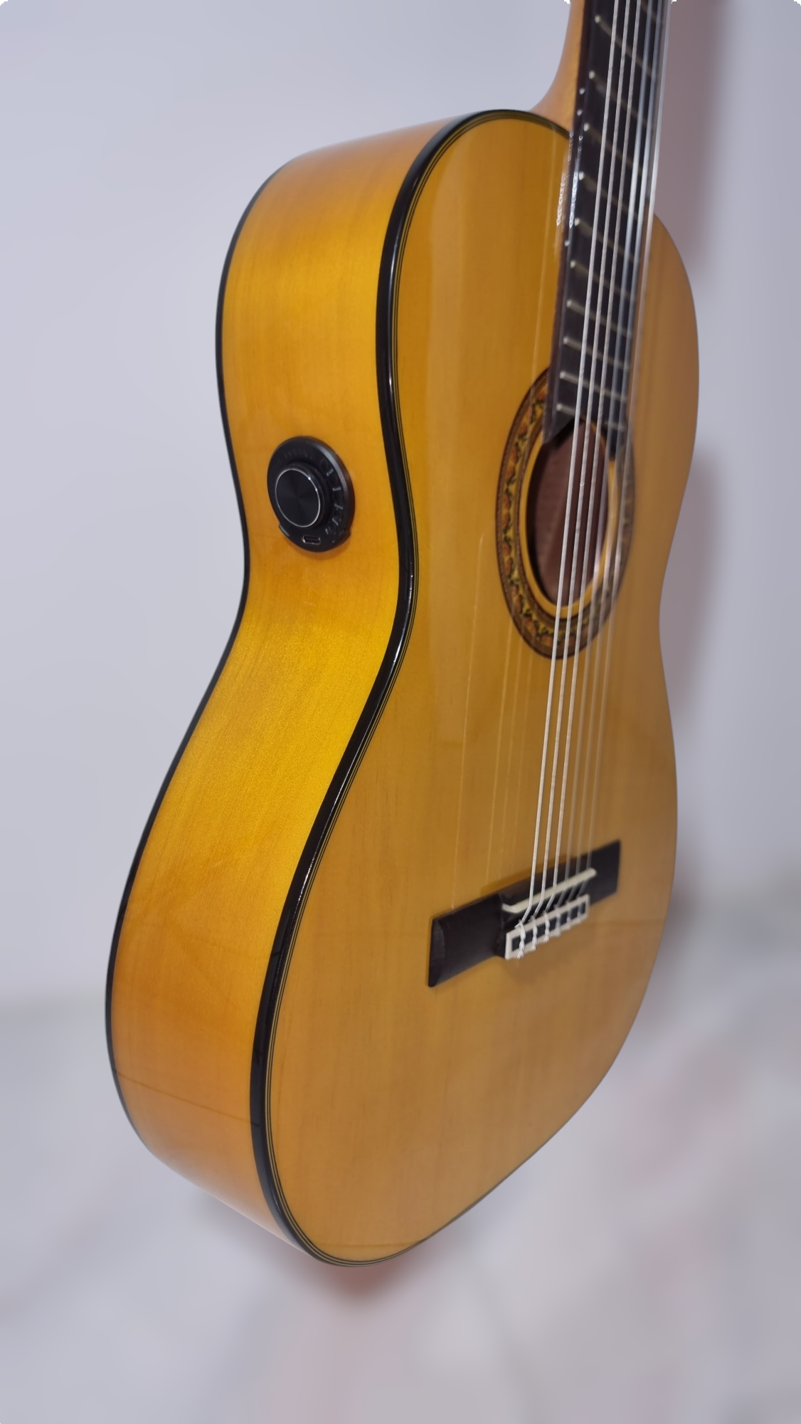 Guitarra Flamenca Modelo RF-18 con Previo 0S1