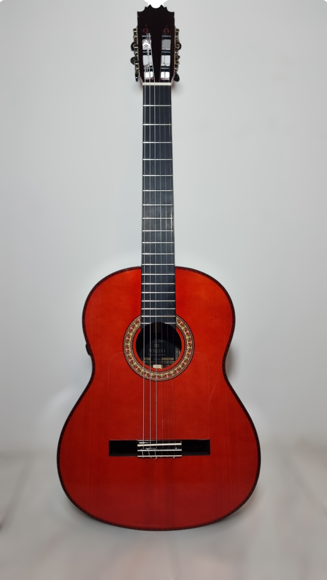 Guitarra Flamenca Antonio de Toledo ATF17NR con Previo 0S1