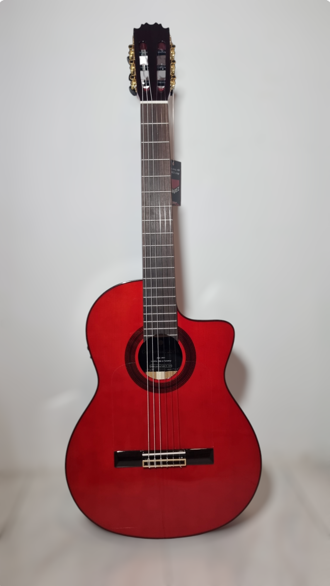 Guitarra Flamenca Modelo SM-21 Cutaway Amplificada