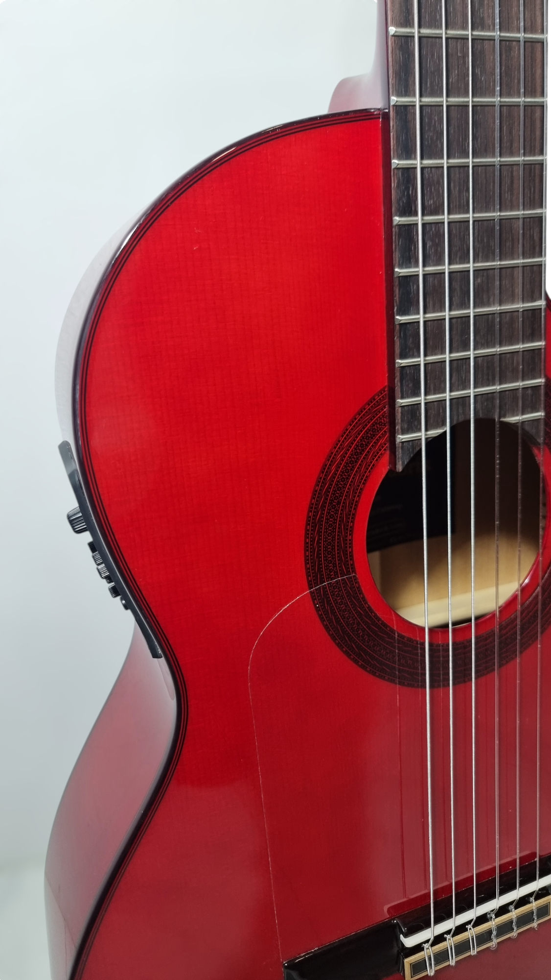 Guitarra Flamenca Modelo SM-21 Cutaway Amplificada