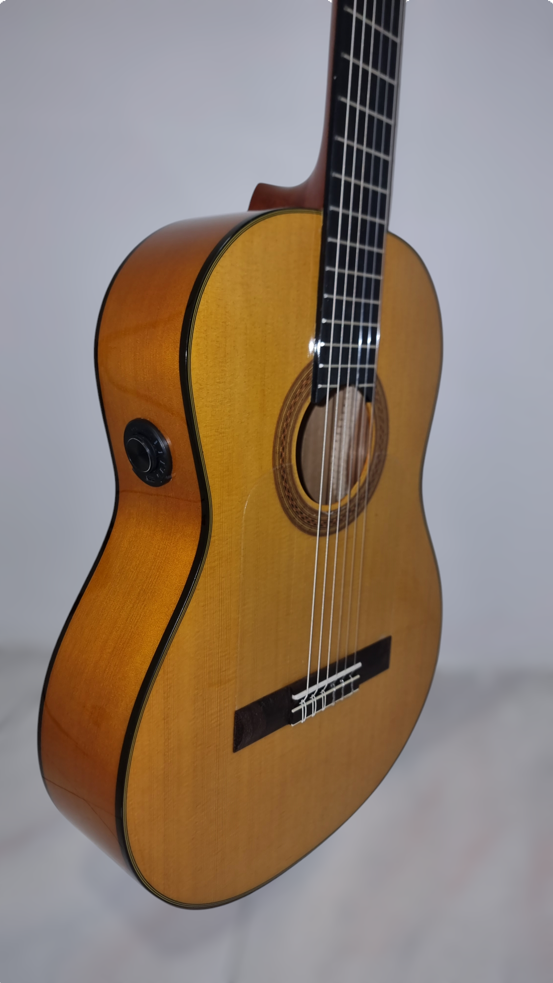 Guitarra Flamenca Modelo TM-26 Con Previo 0S1 + Funda Acolchada